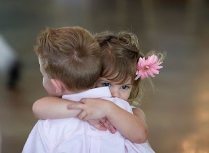 Hug Day wallpapers free download (3)